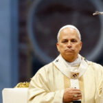 El papa León XIV preside una Santa Misa con ordenaciones sacerdotales en la Basílica de San Pedro en el Vaticano